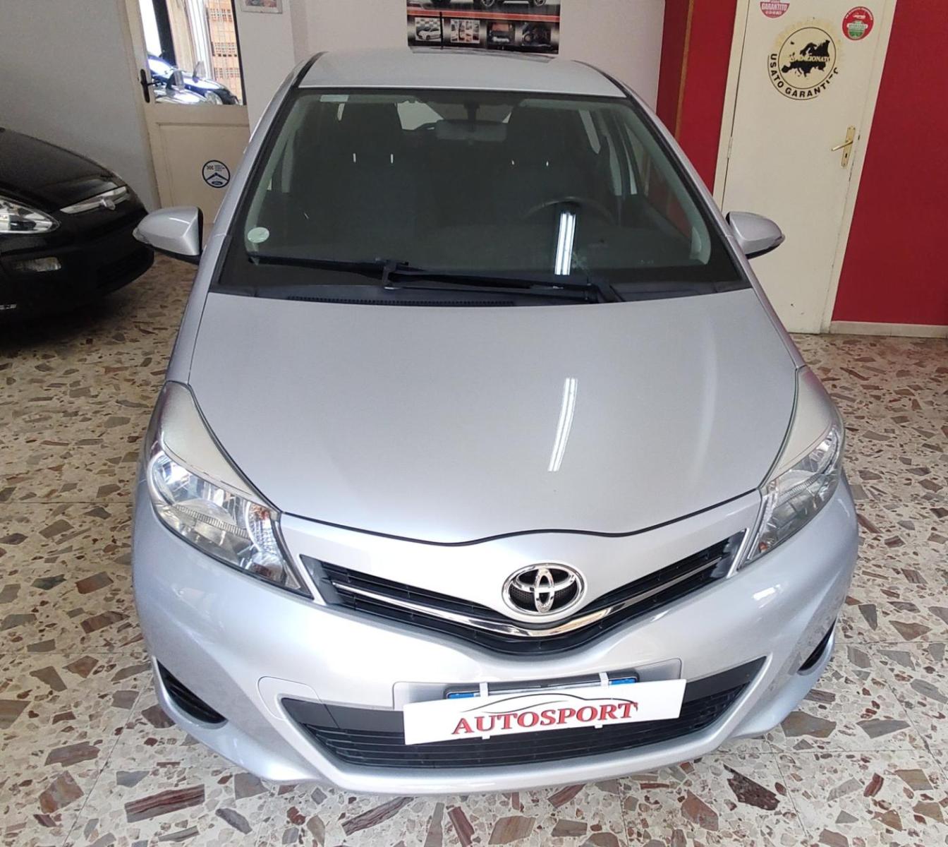 TOYOTA YARIS 1.0